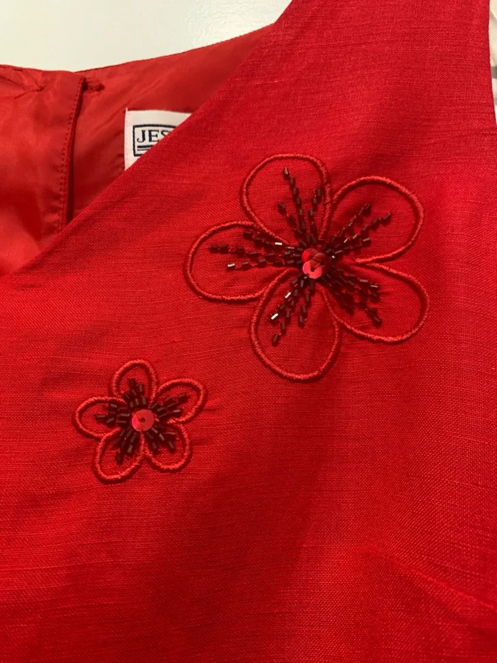 Jessica Howard Linen Blend 2 Piece Red Floral Embroidered Skirt Set Size 10